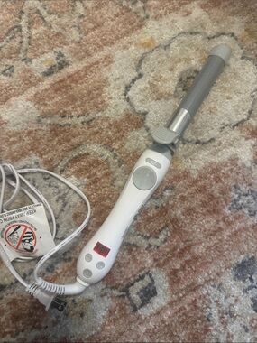 Beachwaver S1 White Curling Iron